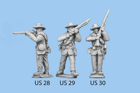 US-30 Union Infantry in Sack Coats / Blanket Roll / Standing and Rifle at High Port