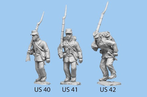 US-41 Union Infantry in Sack Coats / Backpack / Advancing / Rifle on Shoulder