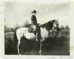 2 Mounted personalities - General Meade and Colonel Chamberlain